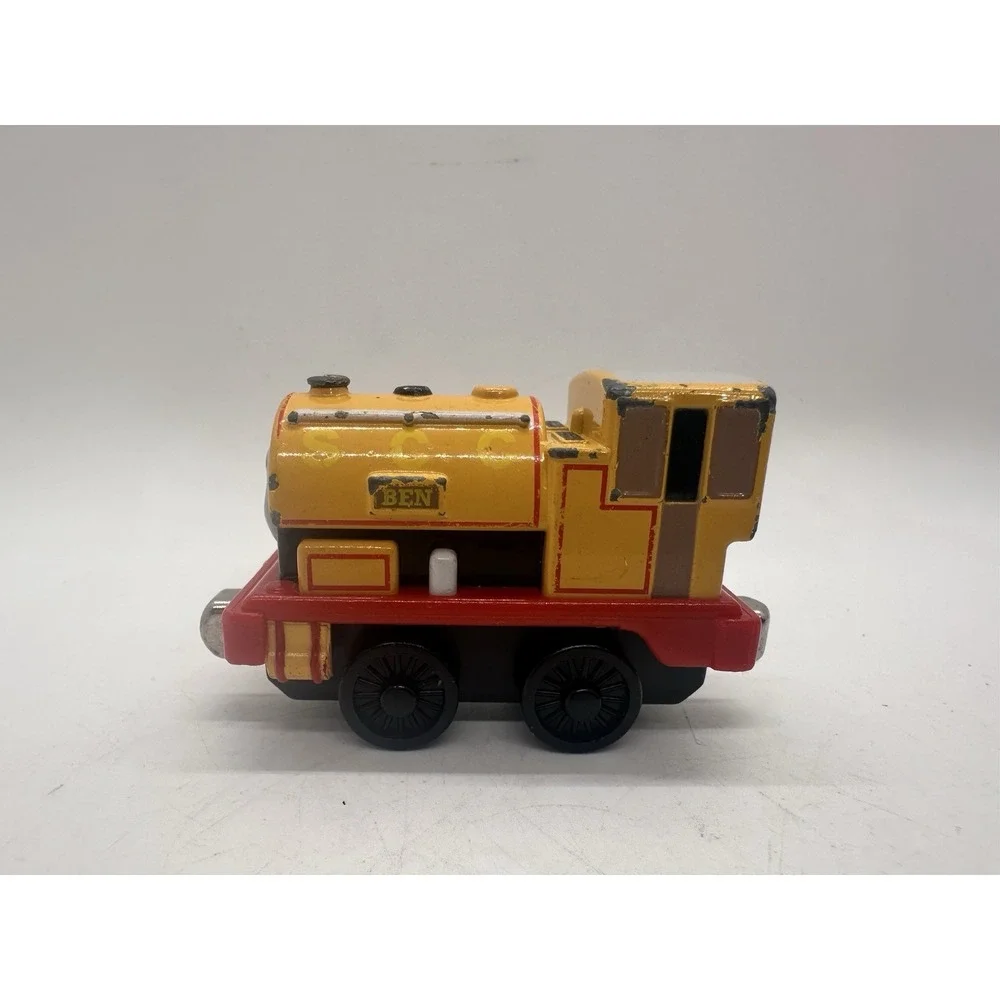 Thomas & Friends Ben Engine Learning Curve 2003 Die Cast Magnetic Train Toy